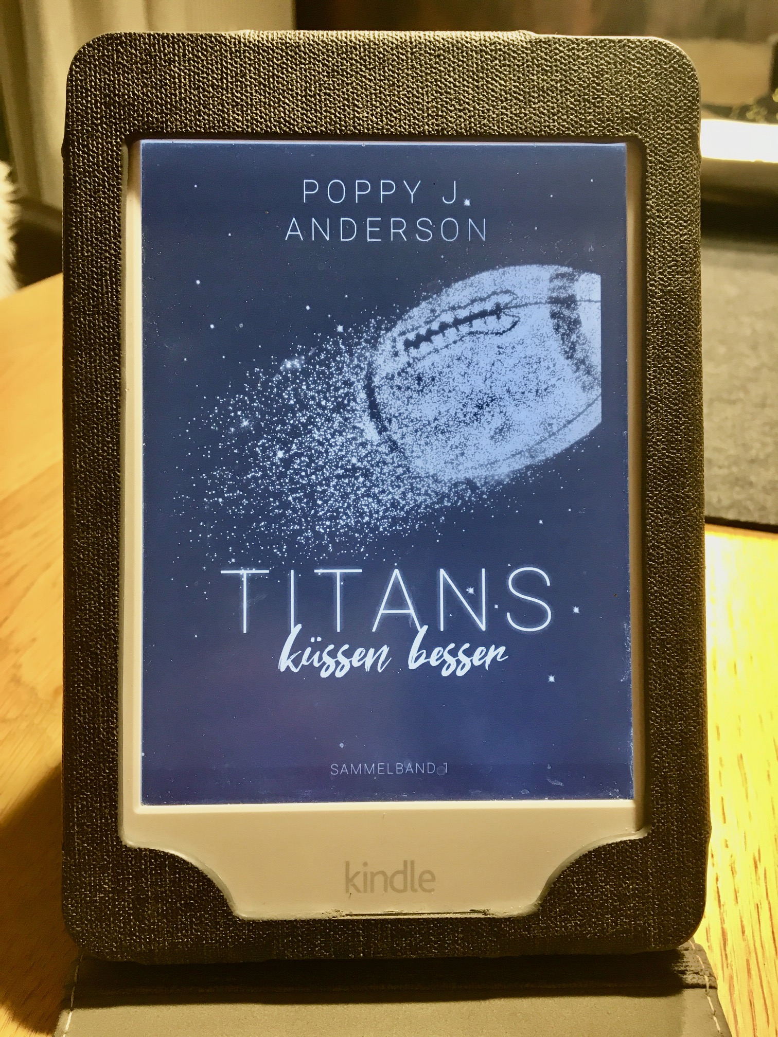 Poppy J. Anderson — Titans küssen besser