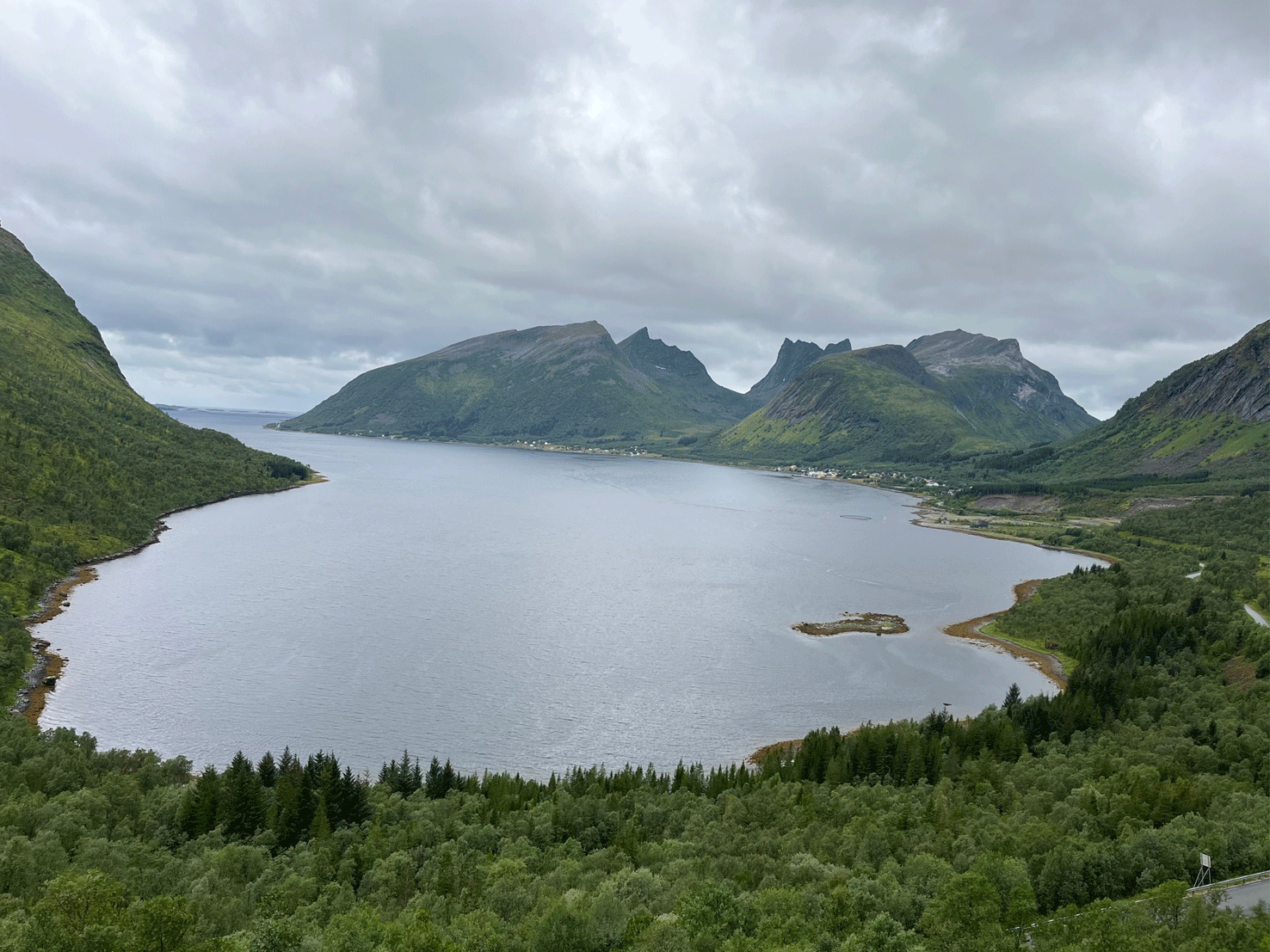 Bergsbotn Aussichtsplattform Norwegen Bergsfjord