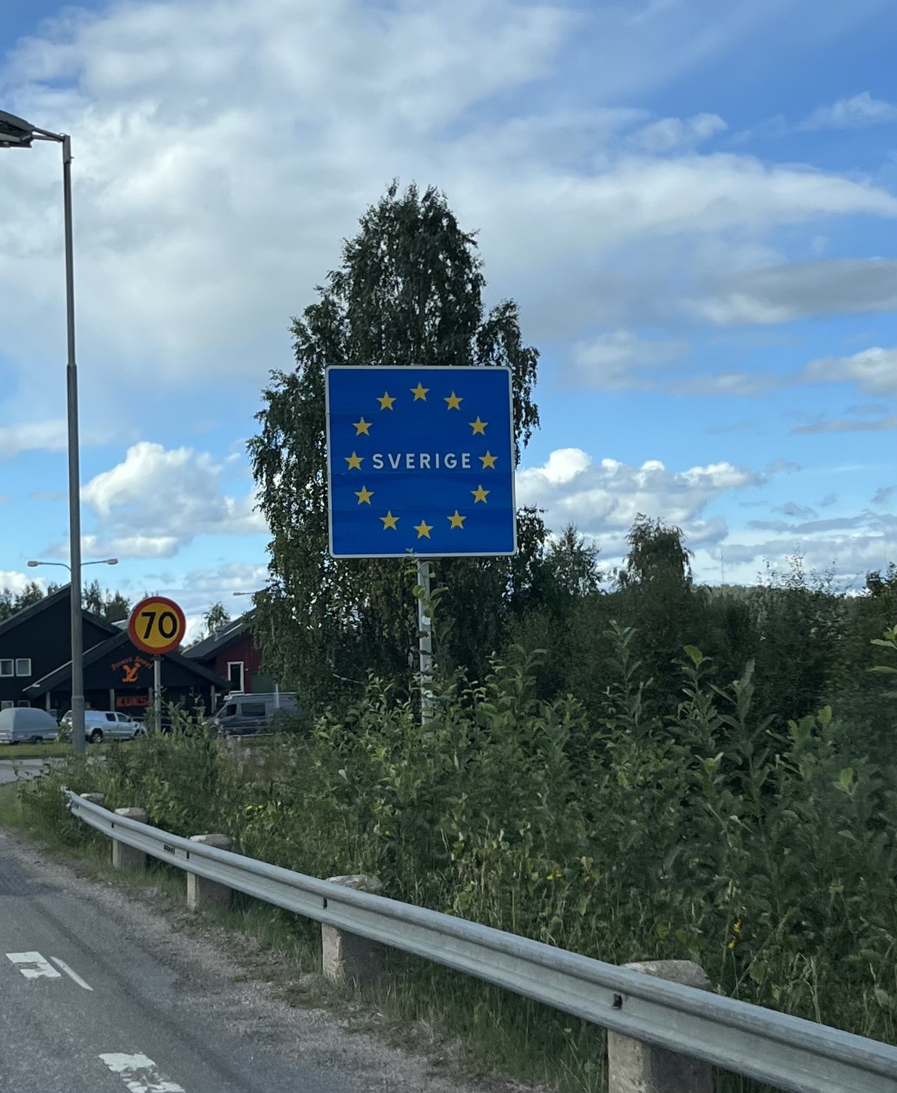 Brücke über Torne älv nach Schweden
